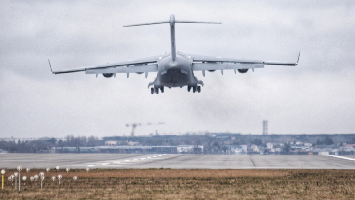 MAp: Până pe 17 aprilie, avioane de transport vor ateriza pe Aeroportul Varna.