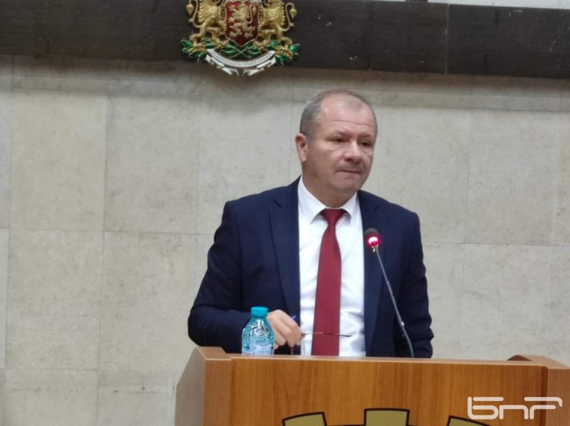 Прекратиха пълномощията на Радослав Тасков като председател на Общинския съвет
