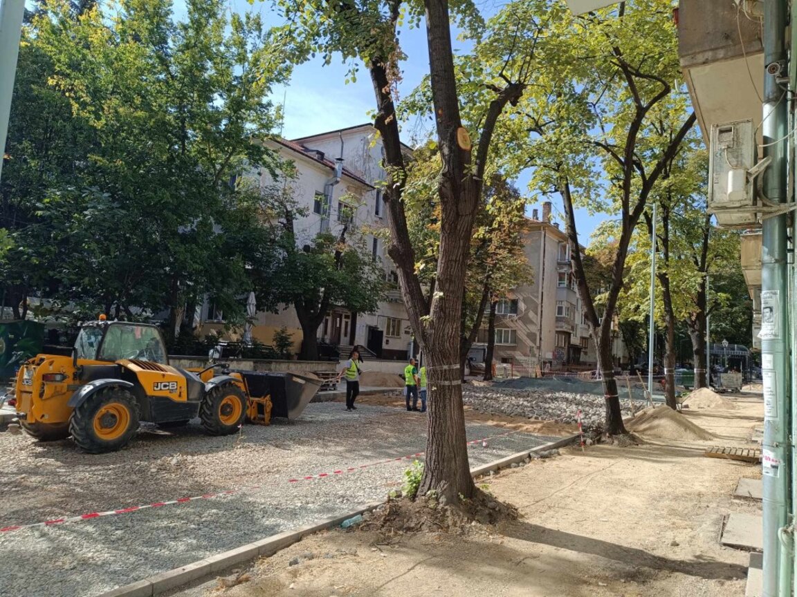 Майстори от Исперих редят старозагорските павета