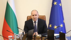 Радев: Не можем да оставим децата си в токсичната среда на социалните медии