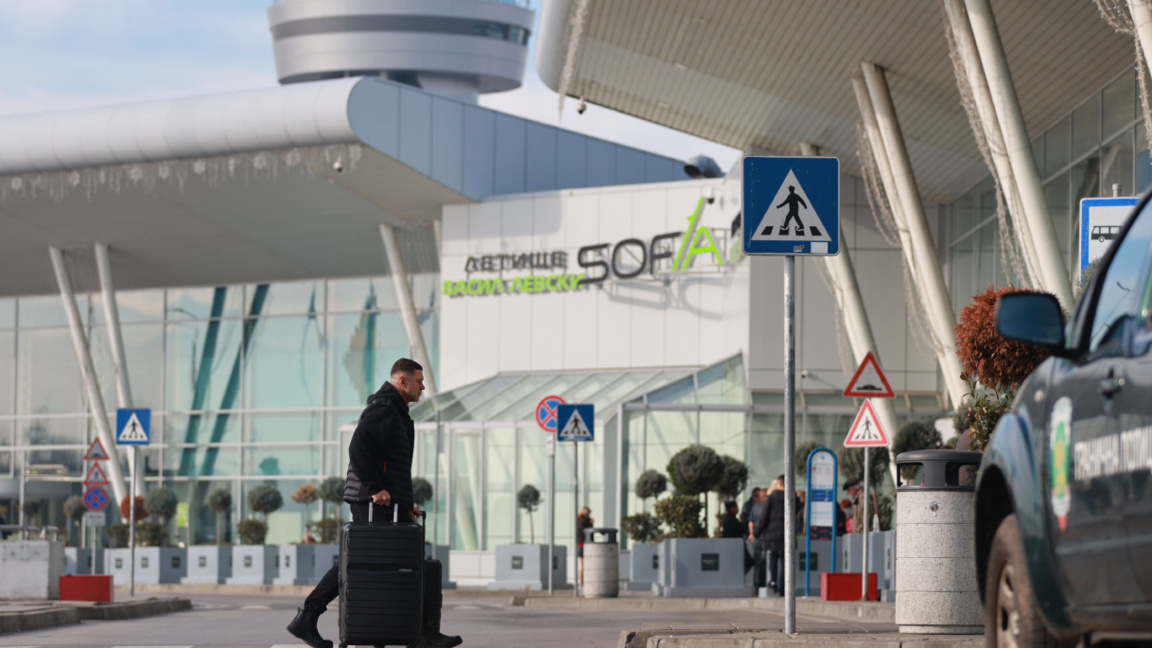 Sofia Airport restores normal operation after strong winds