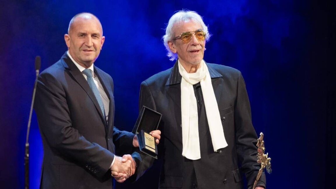 Yavor Milouchev récompensé d’un "Icare" pour sa contribution au théâtre bulgare