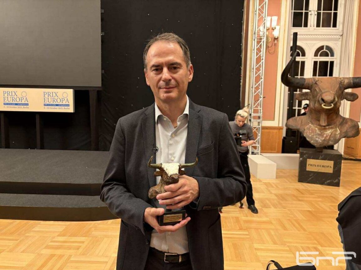 Христo Грoзев с наградата Европейски журналист на годината на фестивала PRIX EUROPA