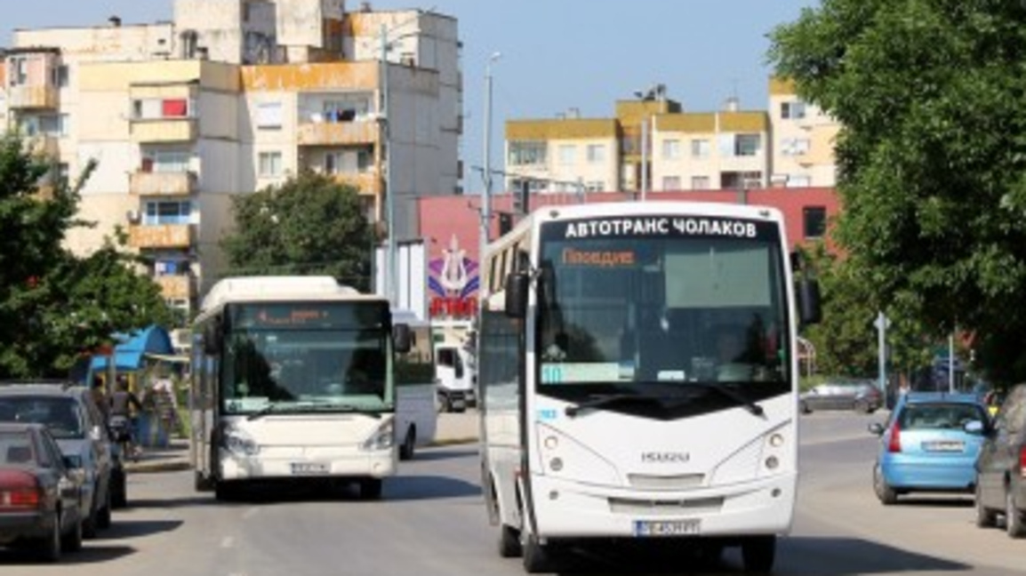 В два пункта в Пловдив издават карти за безплатно пътуване на деца до 7 г.