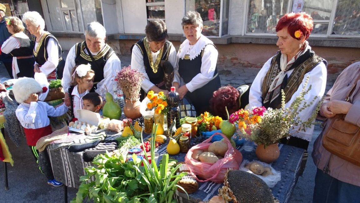 Boza festival in Radomir revives the boza-making tradition