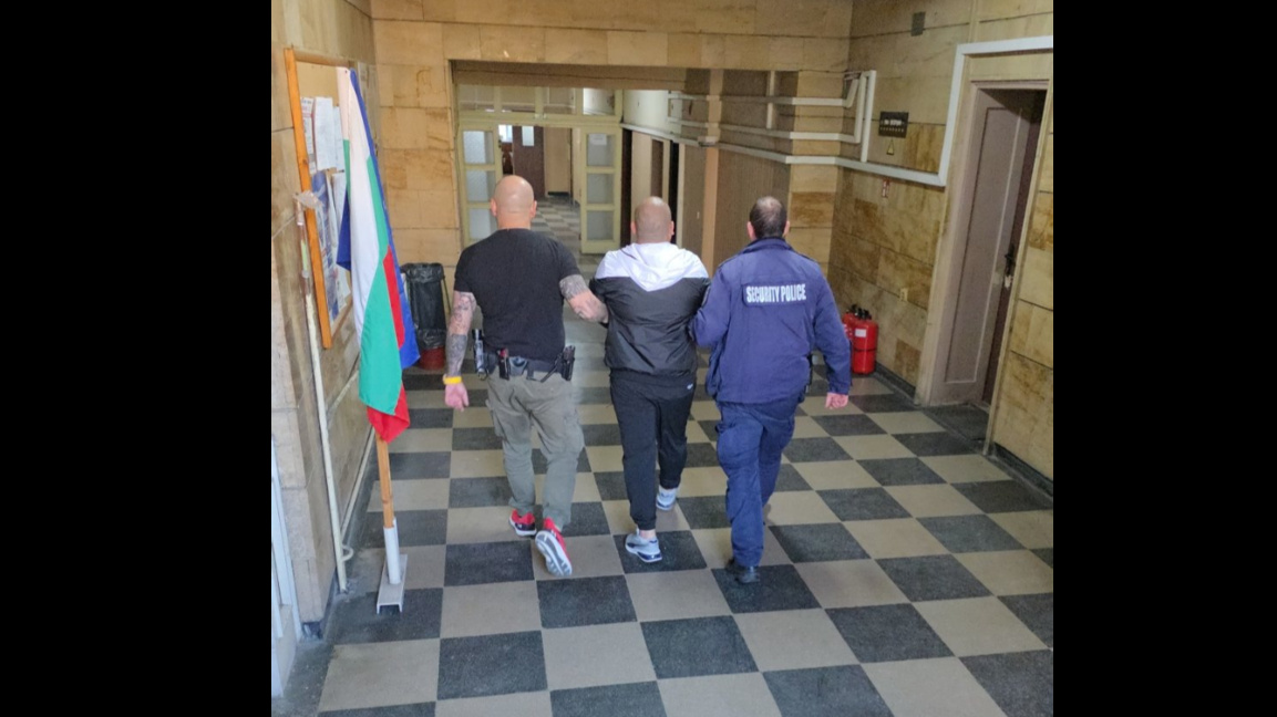 Полицаи от Монтана в акция за изборни нарушения, има задържан