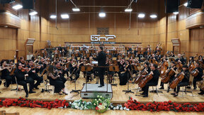 The BNR Symphony Orchestra protests with concert silence