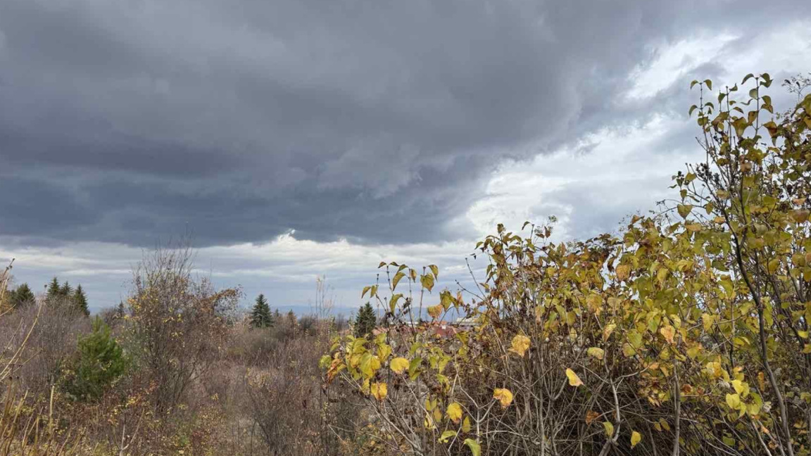 Cloudy and rainy Saturday, drier on Sunday