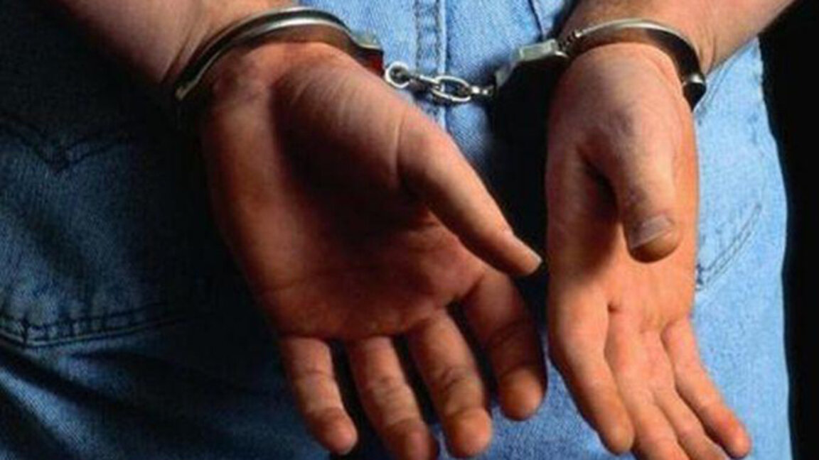 Двама мъже са задържани с наркотици при полицейска акция в Кърджали
