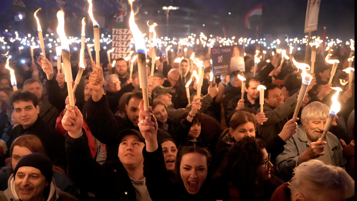 Поддръжници на Тиса ликуват
