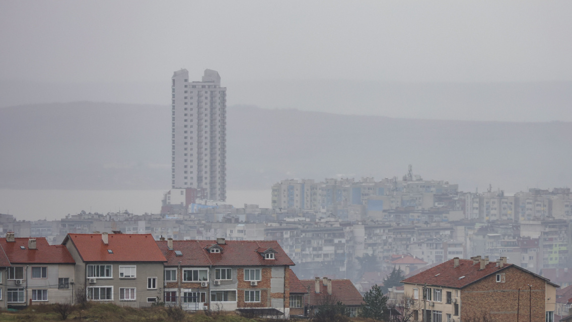 Прогноза за времето - Остава облачно с кратки валежи