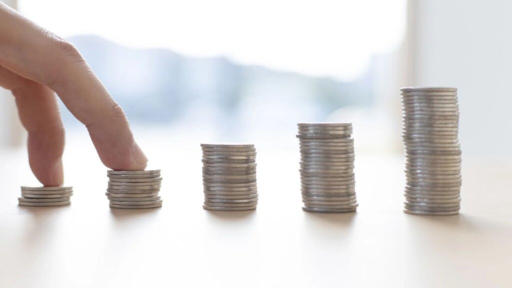 Euro introduced smoothly in Bulgaria, citizens struggle with rising prices