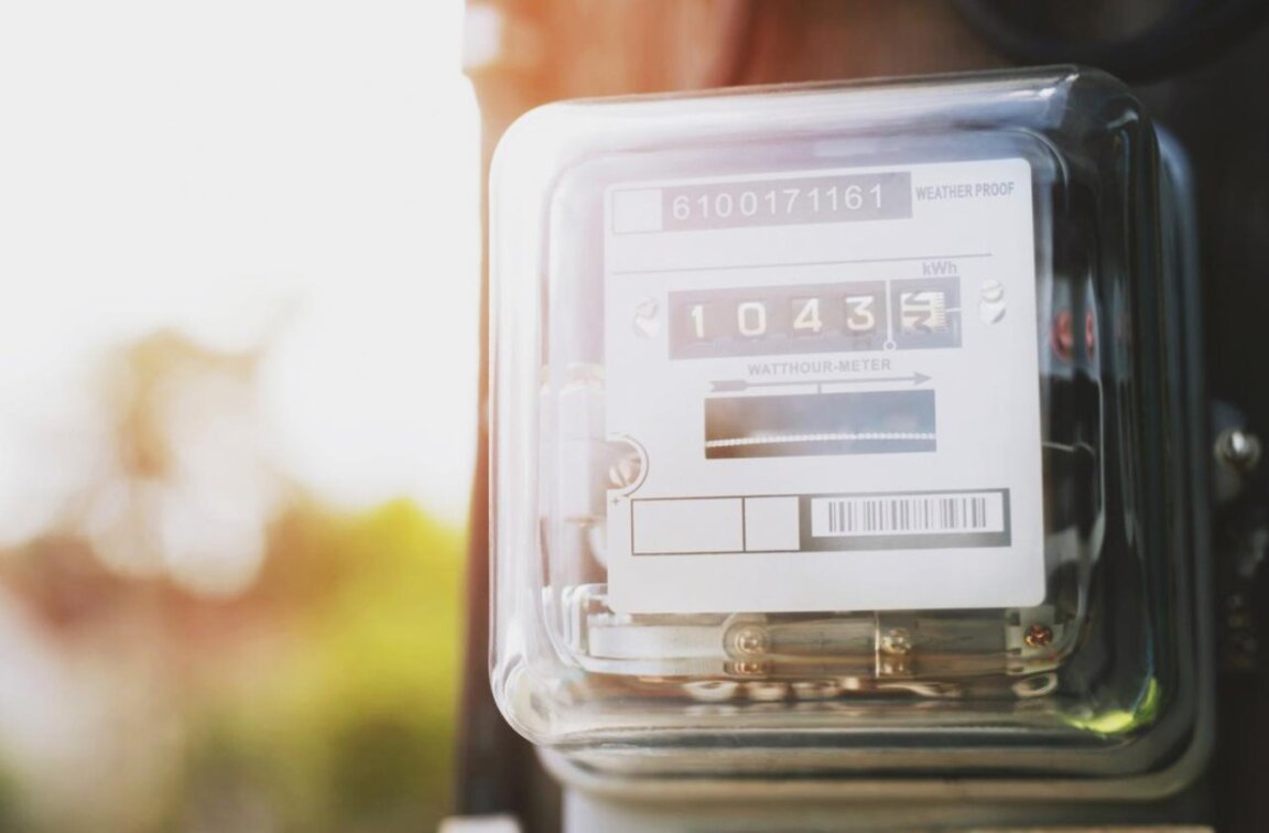 Първо четене: Пълна либерализация на пазара на едро на ток от 2024 г., за битовите клиенти -  от 2026-та