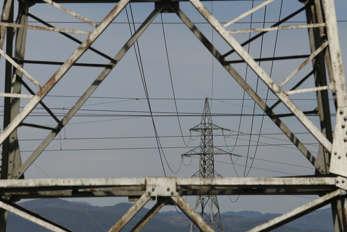 The state will continue to provide compensation to businesses over the price of electricity