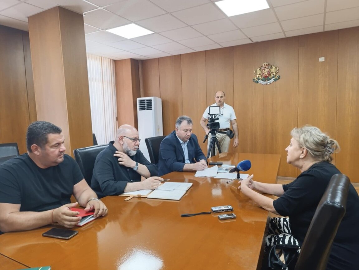 Търсят решение за градския транспорт