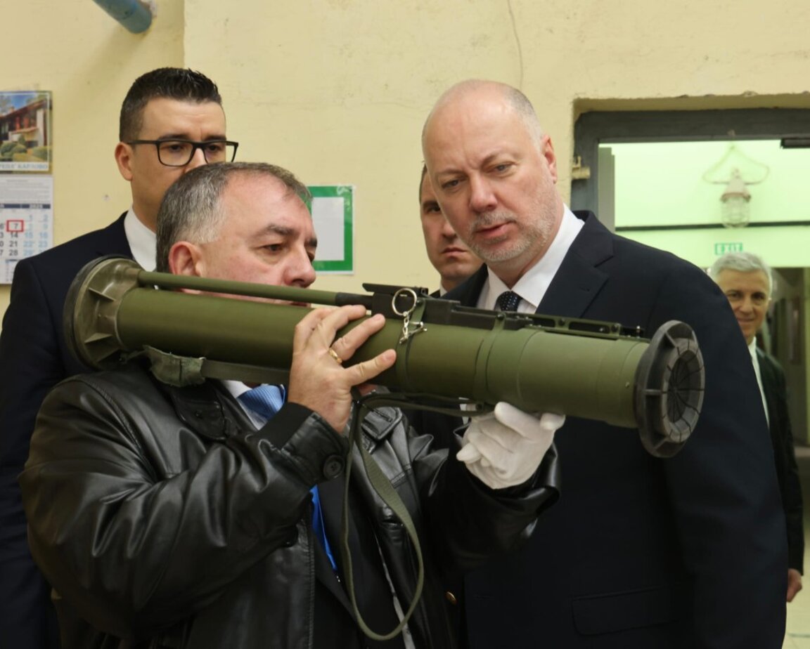 Премиерът посети монтажния завод на ВМЗ - Сопот в Иганово