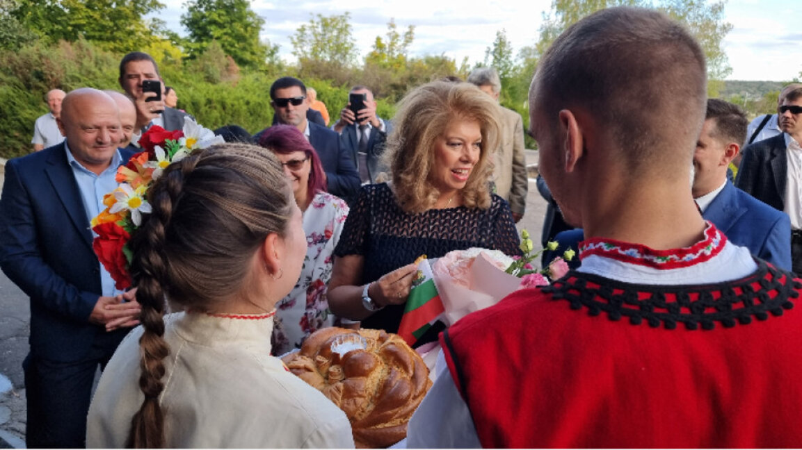 Iliana Iotova a prezentat marele premiu al Concursului de eseuri al BNR pentru tinerii din Ucraina și Moldova