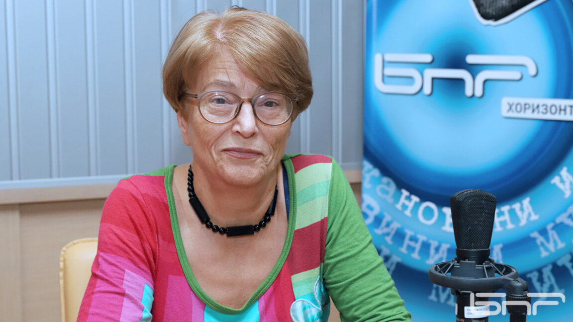 Копринка Червенкова