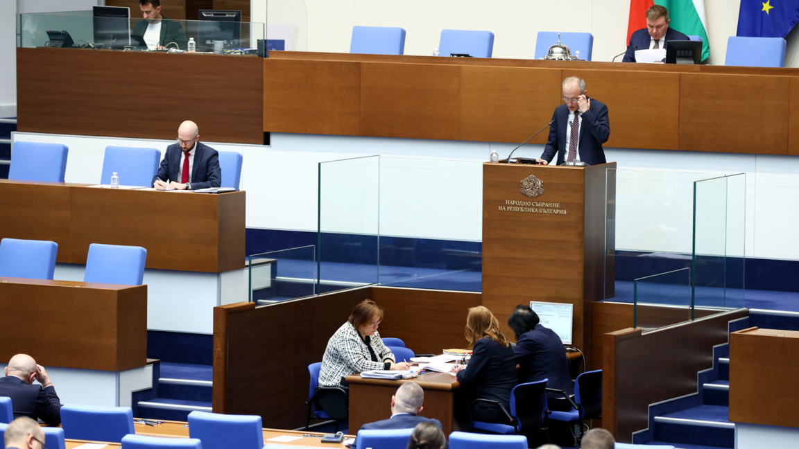 Парламентът прие удължителния бюджет на държавата