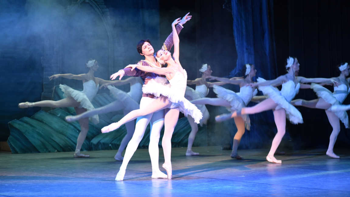 "Лебедово езеро" на сцената на Бургаската опера 