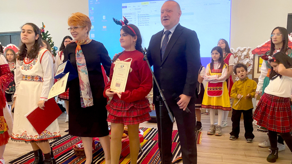 Изложба на сурвачки в генералното ни консулство в Истанбул