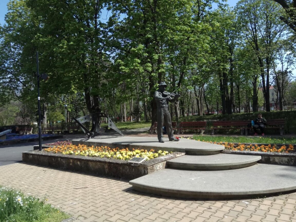 Паметникът на Тодор Колев в Шумен