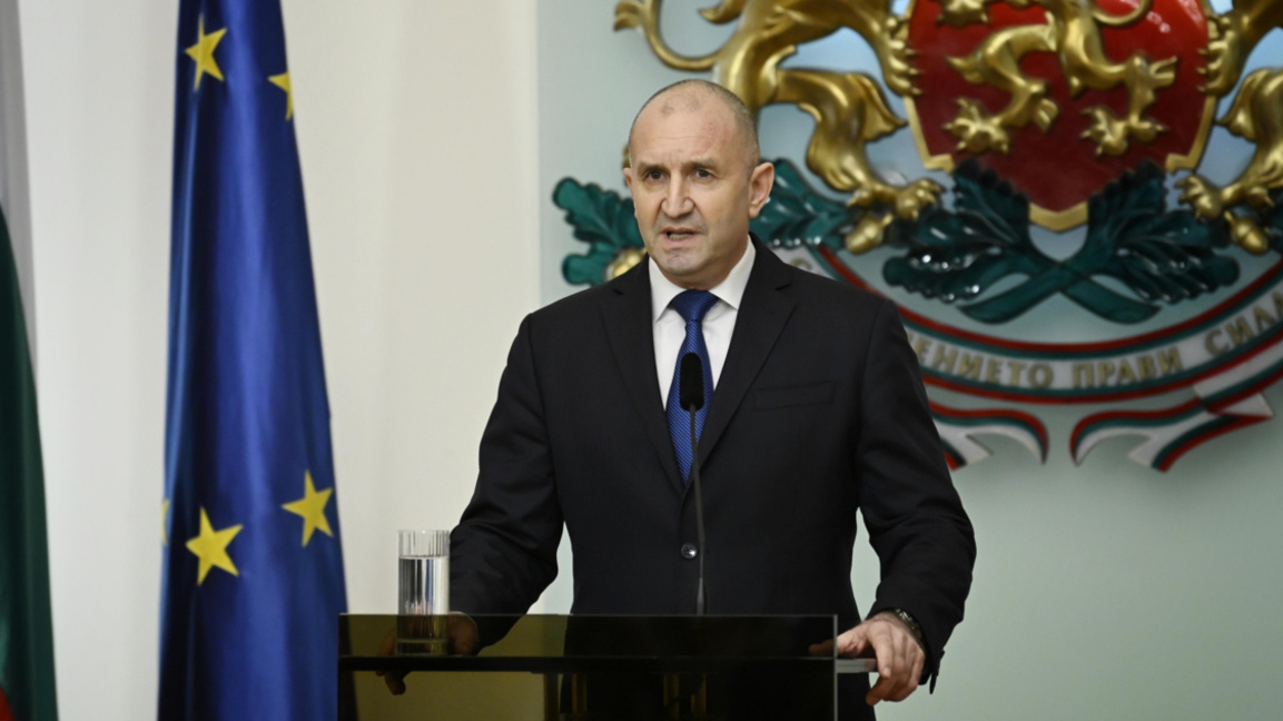 Румен Радев ще депозира оставката си в КС