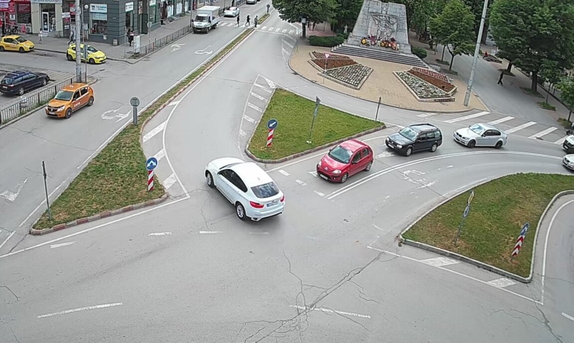 Промяна в движението за 24 май