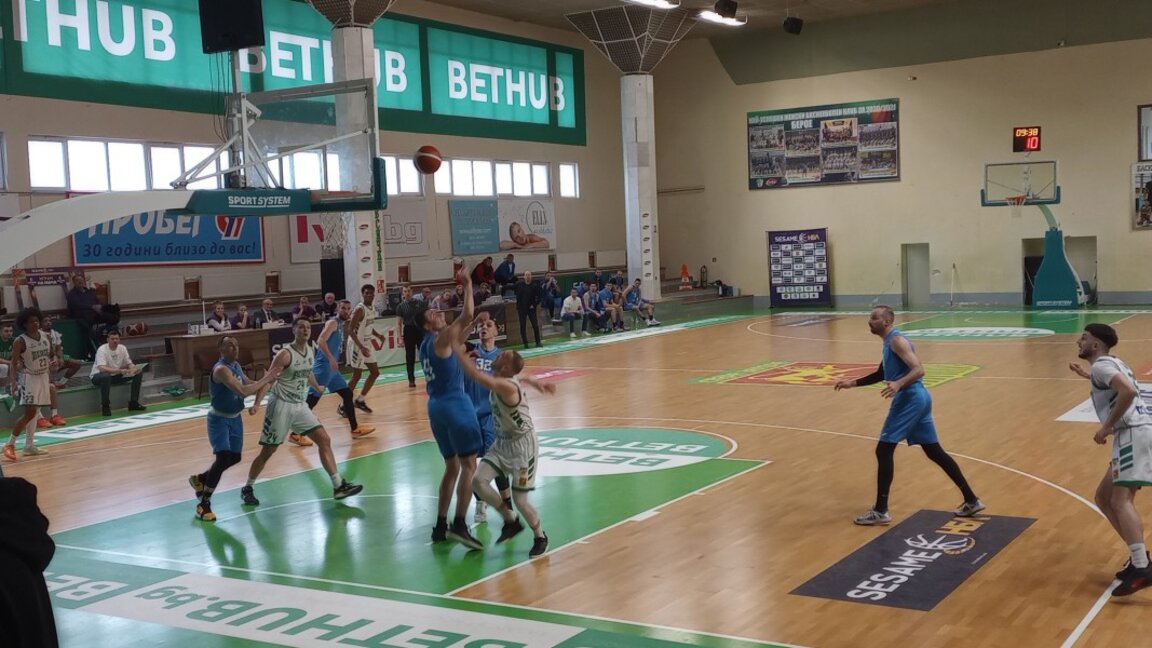 „Берое Стара Загора“ пречупи „Левски“