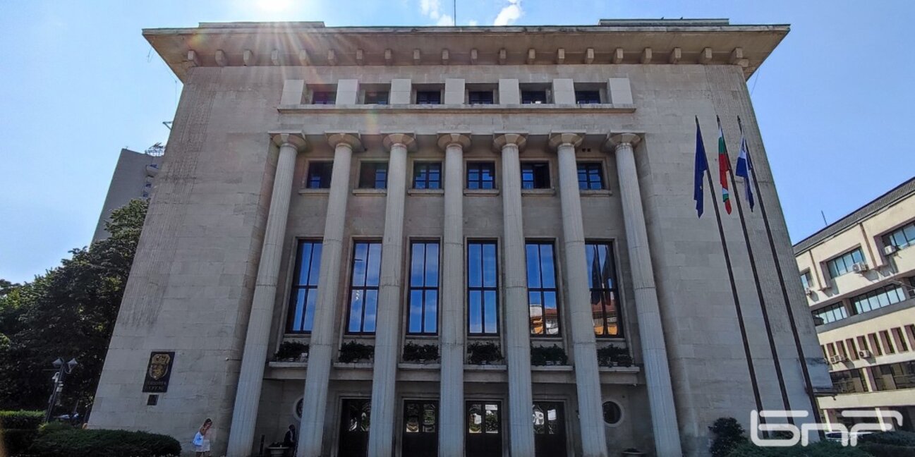 Бургас ще има шестима нови почетни граждани