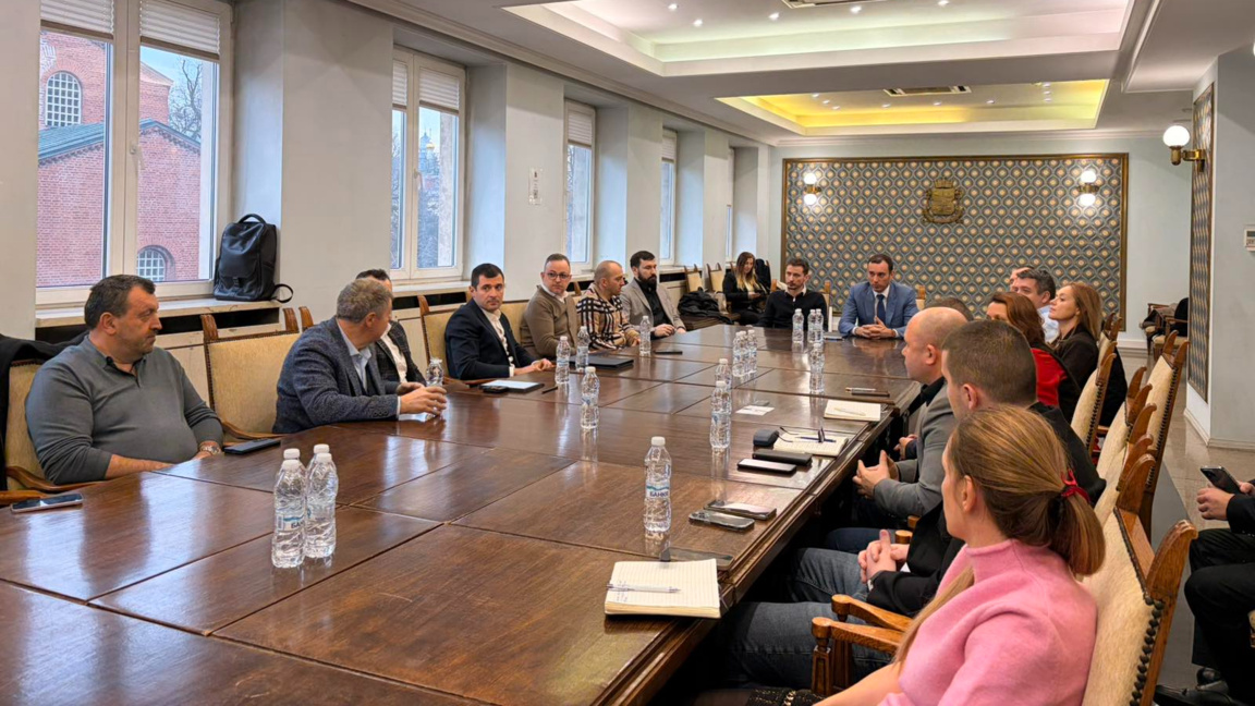 Обсъдиха следващите стъпки на инициативата "Училището – сърцето на квартала"