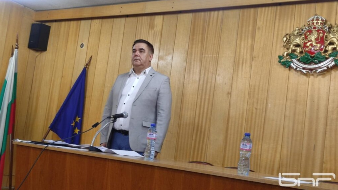 председателят на Общинския съвет в Средец Динко Цъцаров