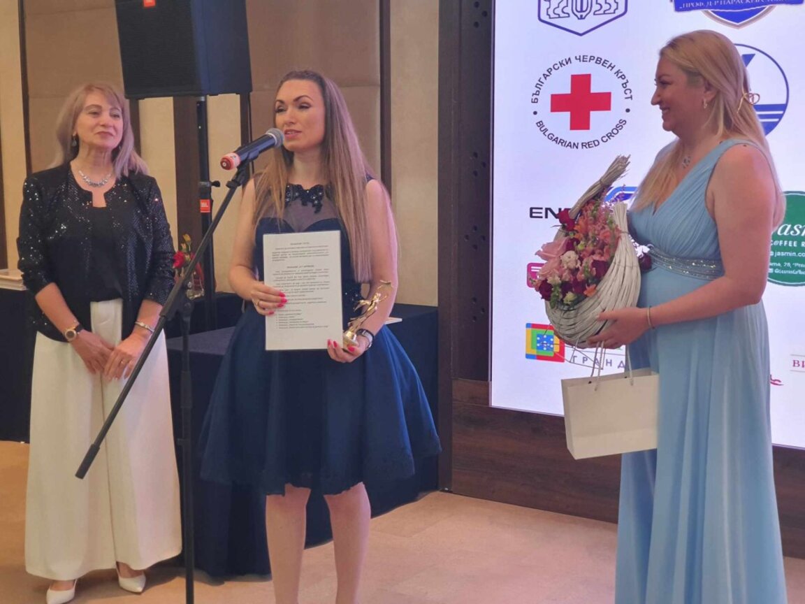 РЦТХ-Варна раздаде отличия в навечерието на 14 юни - Световен ден на безвъзмездния кръводарител