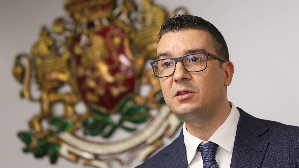 Ministry of Economy: Prices in levs and euros must be the same size