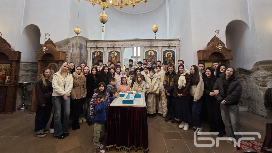 14 години прицърковно неделно училище към средновековен манастир "Св. Йоан Предтеча", Кърджали