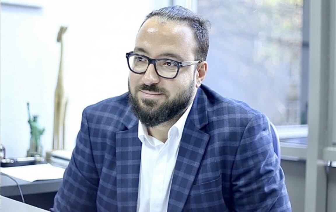 Ремонтът на Хуманитарната гимназия е по график, напрежението е политическо