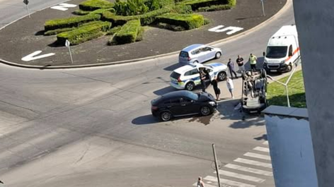 Катастрофа затруднява трафика в ЖР "Тракия", двама са в болница