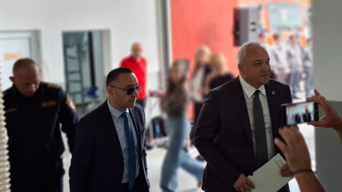 Министър Демерджиев откри център за пожарникари край Благоевград