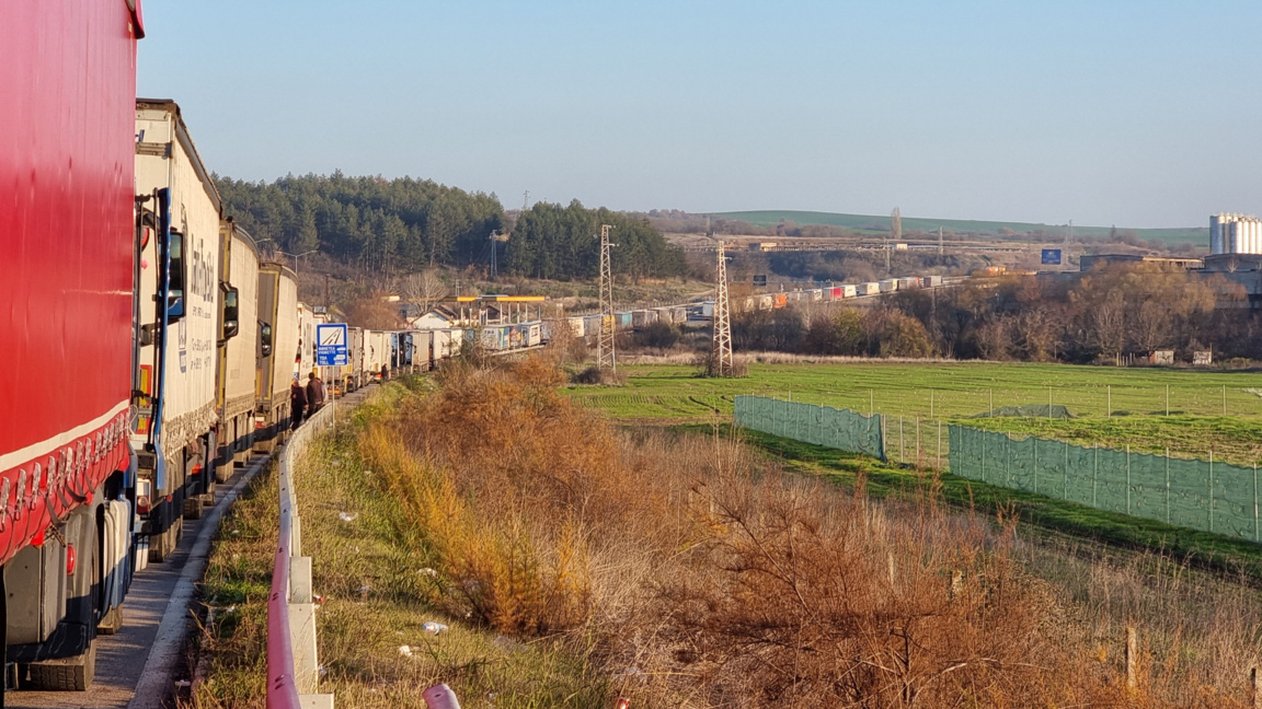 Traffic is heavy at the border for freight vehicles heading toward Turkey