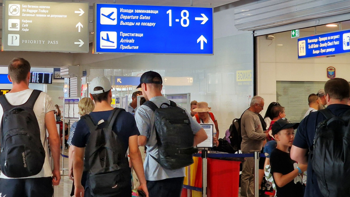 More Bulgarians traveled abroad, fewer foreigners visited Bulgaria in July