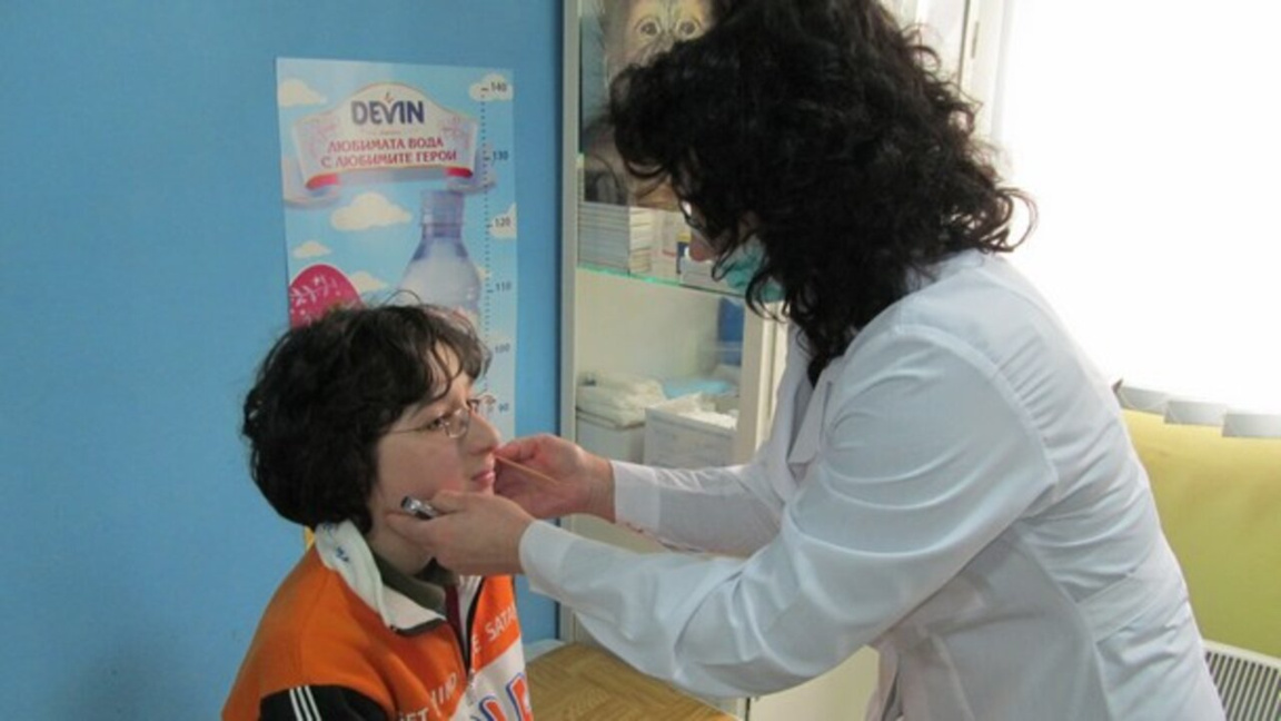 Грипът настъпва, често е комбиниран с COVID-19