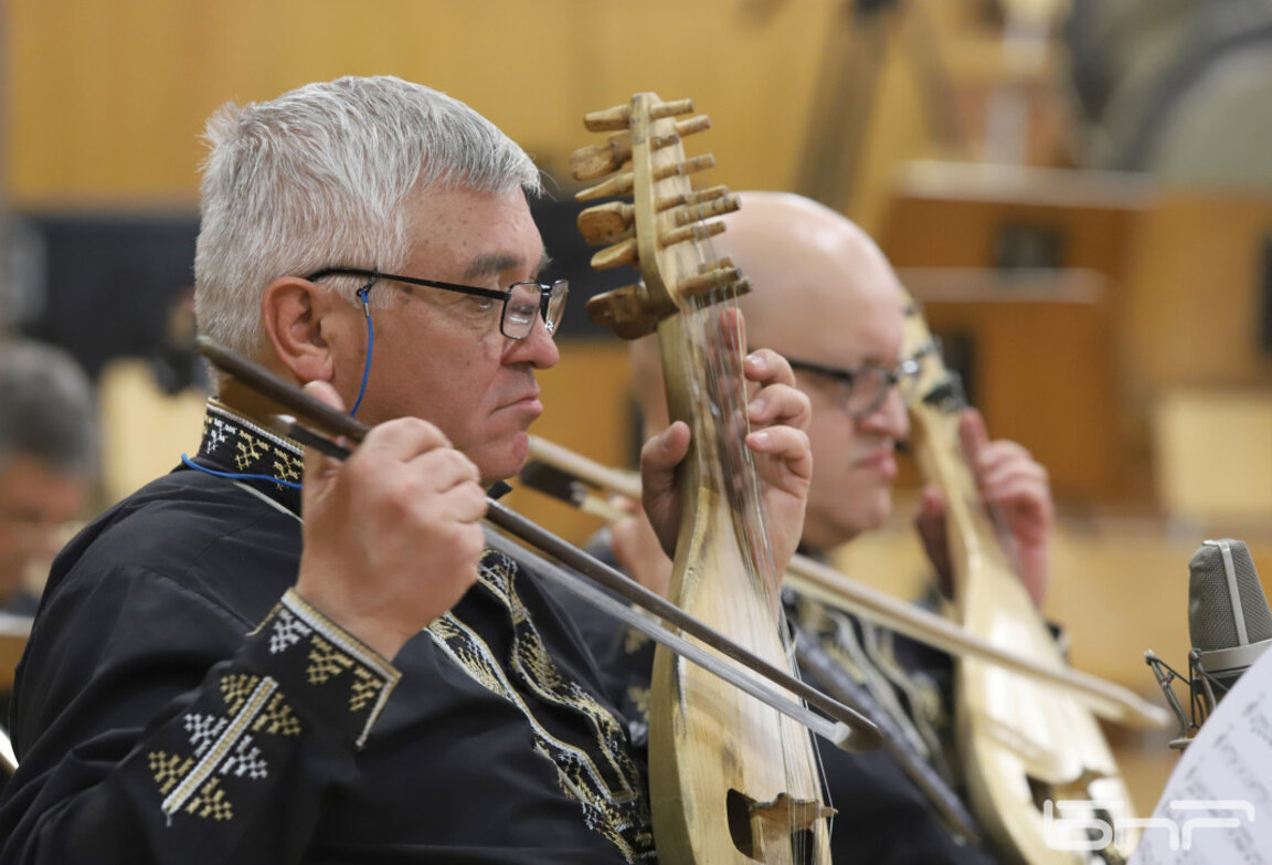The tambura, gadulka and shepherd's flute may soon disappear from the music stages