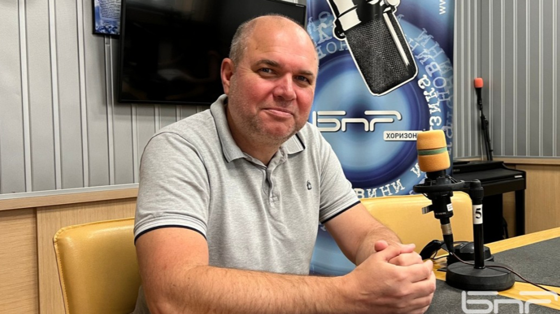 Владислав Панев