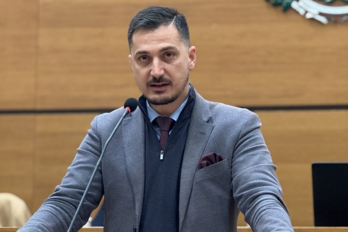 Николай Гюров