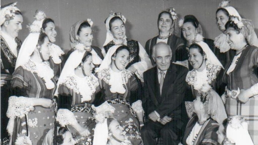 Shembuj të kulturës muzikore bullgare: Filip Kutev – "Todora është shtrirë"