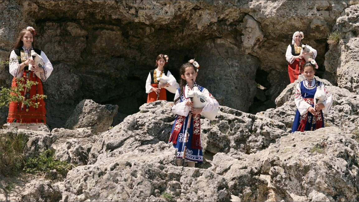 Aksakovo’da Bulgaristan’ın ilk kız gaydacı grubunun kuruluş hikayesi