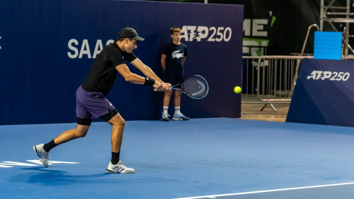 Иван Иванов