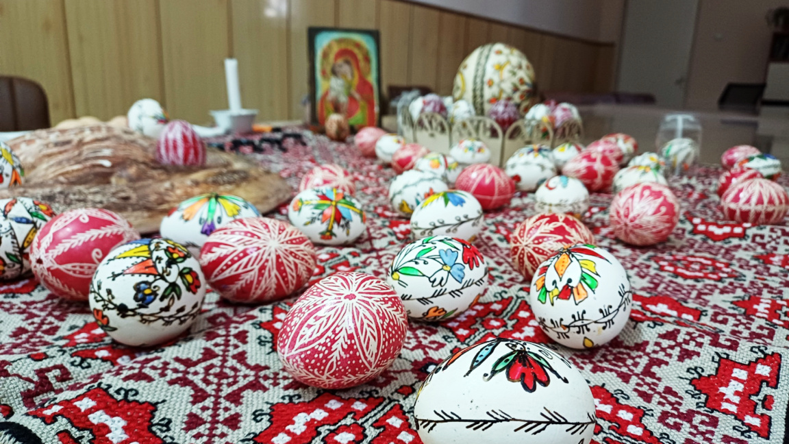 İhtiman şehrinde tütsülü balmumu ile Paskalya yumurtası boyama geleneği