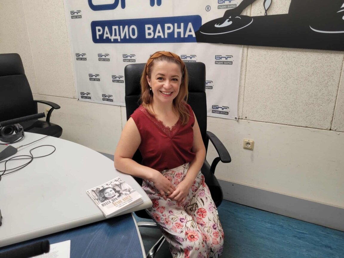 Модният експерт Румяна Димитрова в студиото на Радио Варна