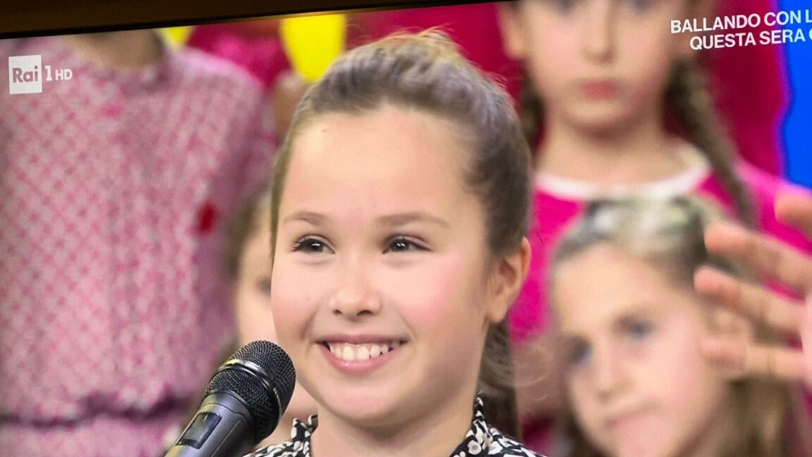 Darija Stojanova është ambasadorja e “Monedhës së Artë” në shkollat e botës